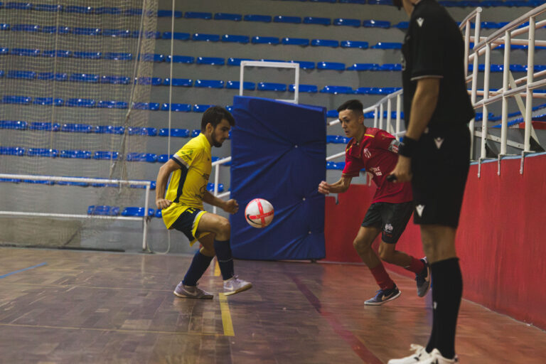 Lee más sobre el artículo El HEROGRA Albolote Futsal recibe a un rival directo como la UD Coineña