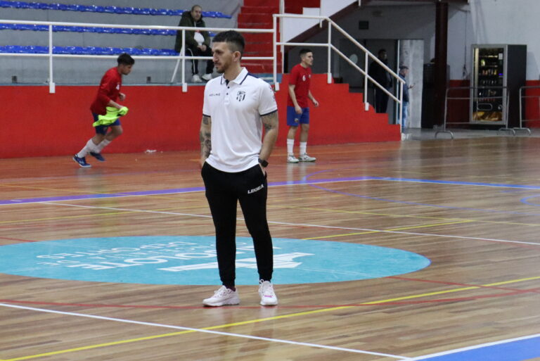 Lee más sobre el artículo Esteban Serrano, nuevo entrenador del HEROGRA Albolote FS
